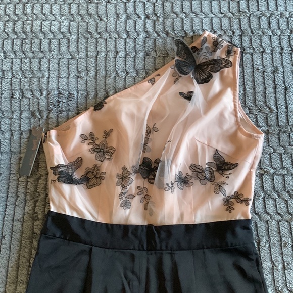 Retro Stage. Size L. Pink and Black. Butterfly Jumpsuit. - Picture 3 of 7